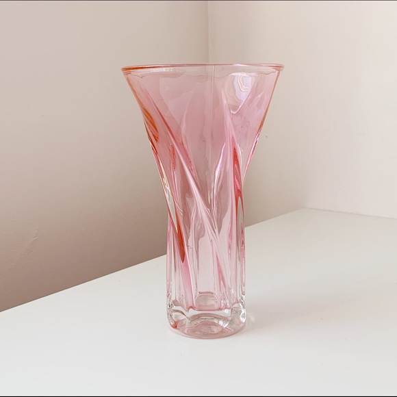 Other - tall pink glass twist vase with a large opening